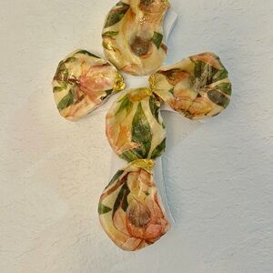 Floral Oyster Shell Cross Wall Decor